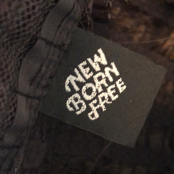 Born Free Wig With Bangs - Picture 6 of 10